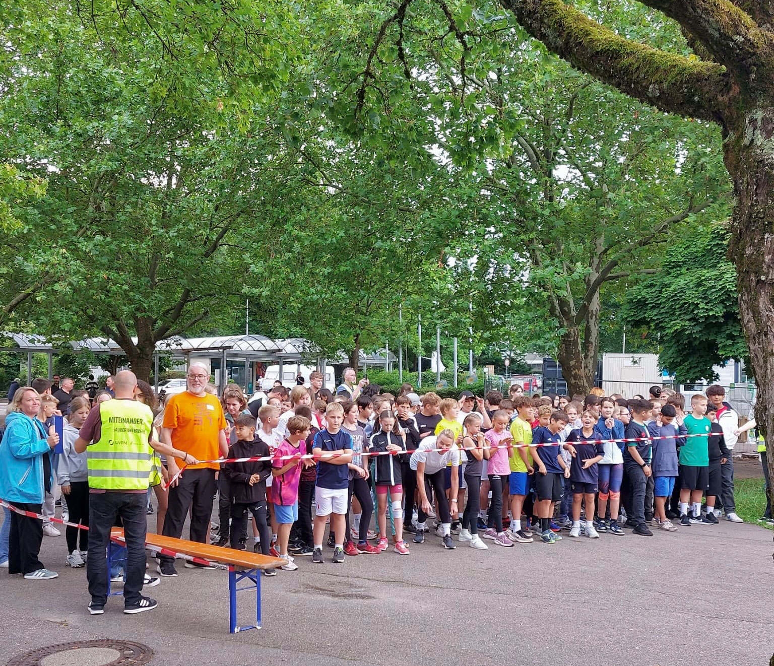 Schüler am Start beim Spendenlauf